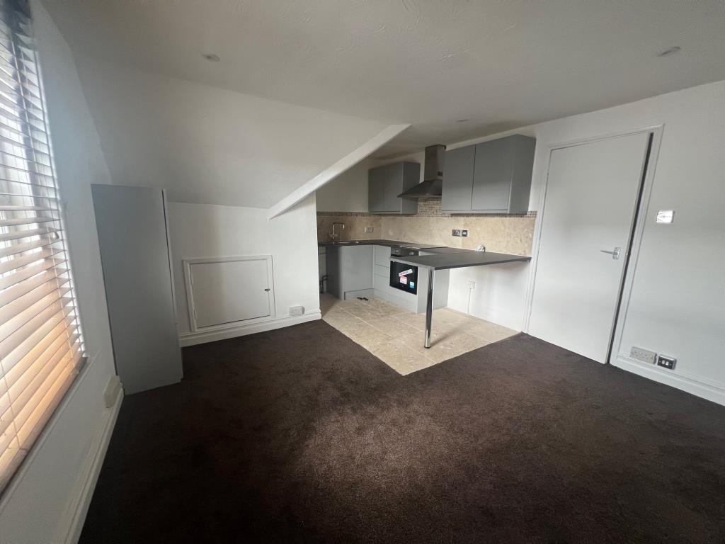 Lot: 32 - RECENTLY REFURBISHED FLAT - Open plan kitchen living room with white painted walls